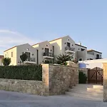 Costa Rossa Boutique - Adults Only 호텔 4*