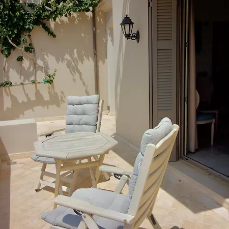 Costa Rossa Boutique - Adults Only מלון