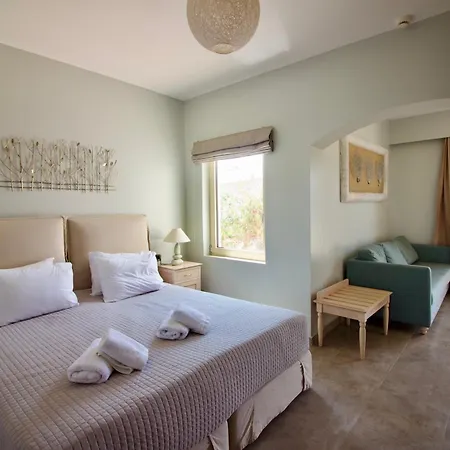 מלון Costa Rossa Boutique - Adults Only 4*