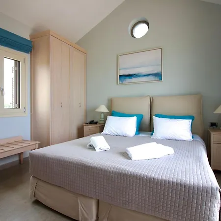 Costa Rossa Boutique - Adults Only מלון 4*