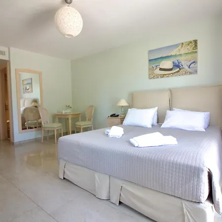 מלון Costa Rossa Boutique - Adults Only 4*